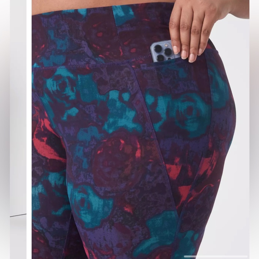 LIVI High-Rise LIVI Soft 7/8 Legging With Pockets 18/20 - Picture 2 of 6